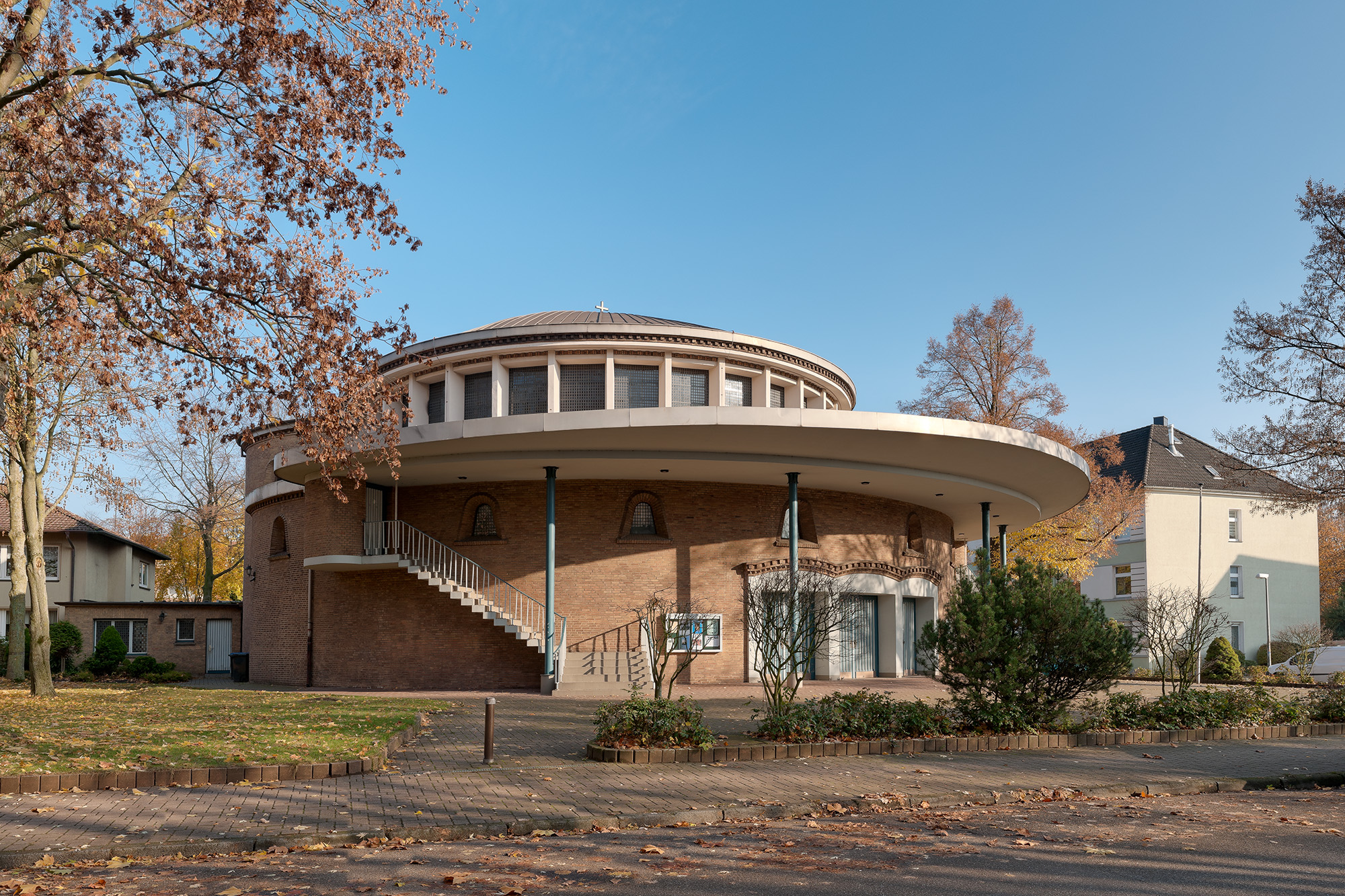 Friedenskirche Gelsenkirchen Schalke Aussenansicht